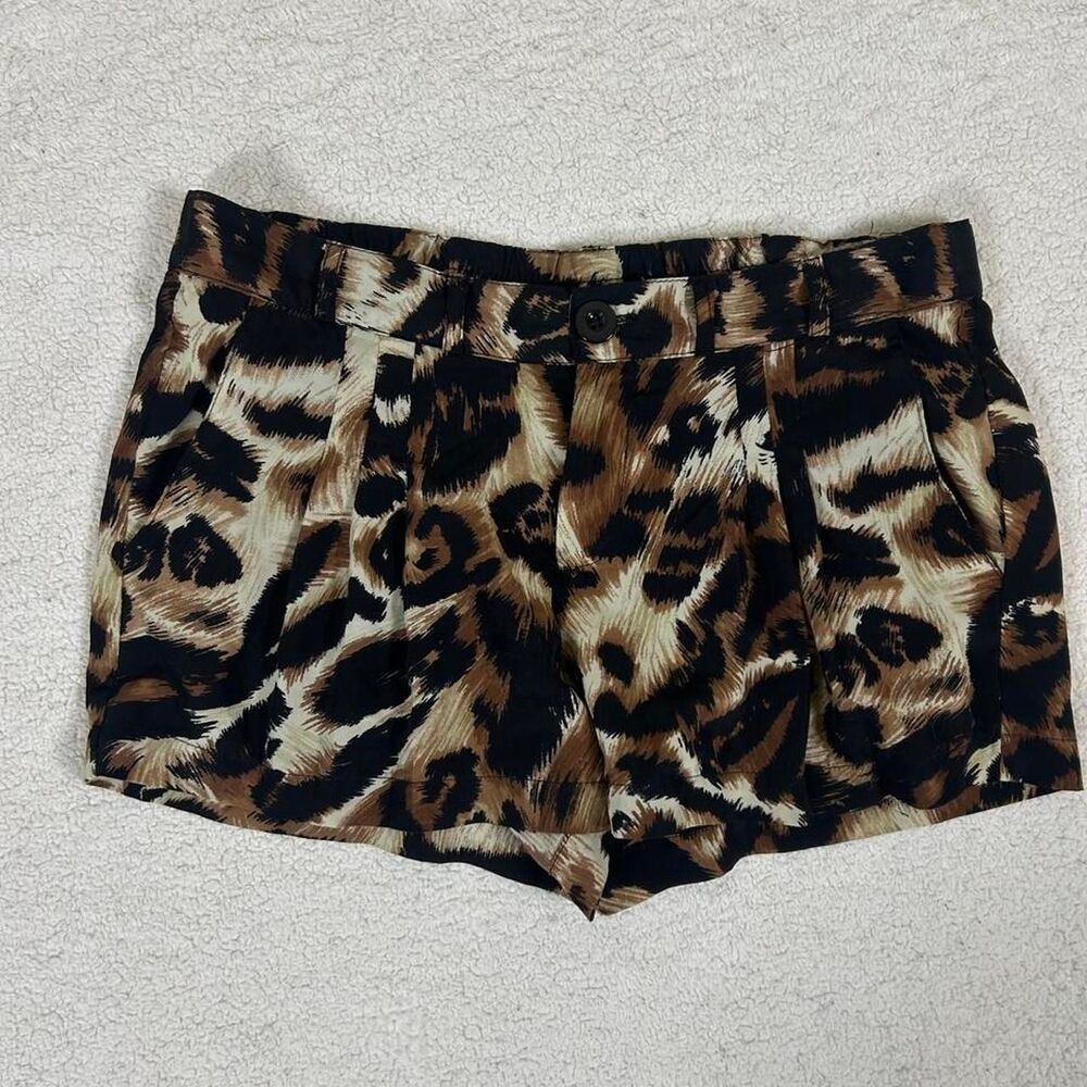 Wet Seal Y2K Style Leopard Print Shorts